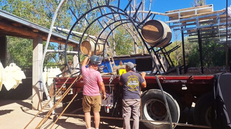 El carro sanrafaelino para la Vía Blanca y el Carrusel emprende viaje a Mendoza