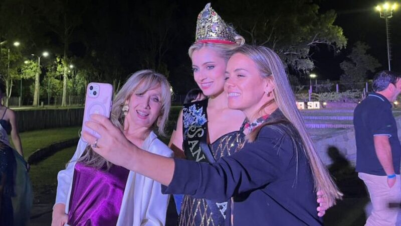 Azul tuvo una destacada participación en el brindis de las reinas