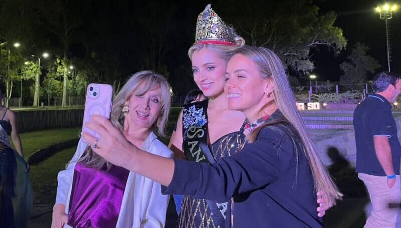 Azul tuvo una destacada participación en el brindis de las reinas