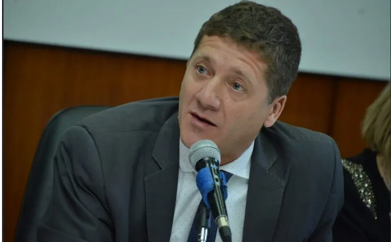 Cornejo le aceptó la renuncia a Villegas, el consejero de Irrigación que dio positivo en un test de alcoholemia