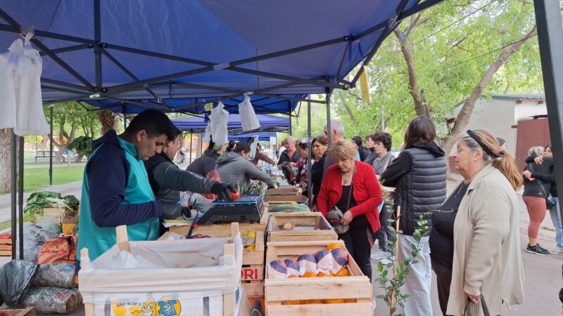La Feria Franca municipal sumó ofertas de pescado para Semana Santa