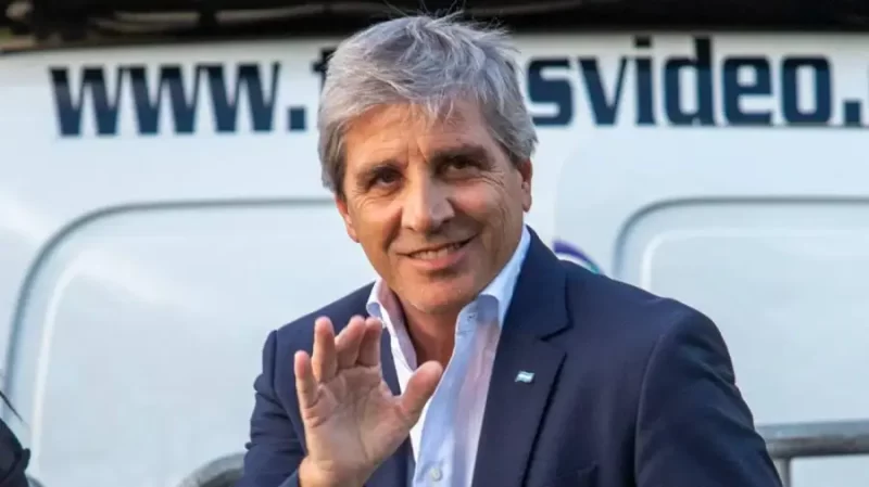 Caputo quiere usar las garantías del Banco Mundial para tomar hasta USD 5.000 millones de nueva deuda