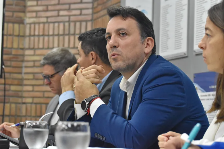 Festival de despidos en la DGE por celadores y empleados que no fueron a trabajar