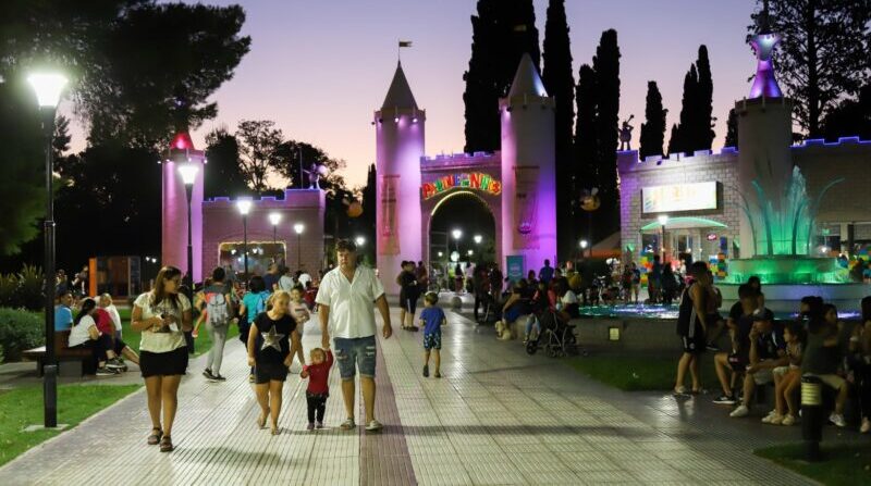 El Parque de los Niños estará abierto hasta las 16 horas