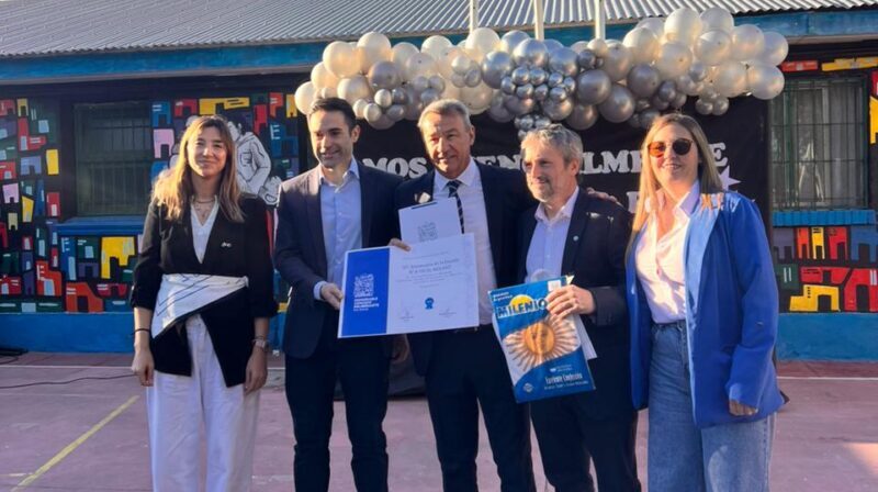 El HCD acompañó el 25° aniversario de la Escuela “El Molino” y entregó una distinción especial