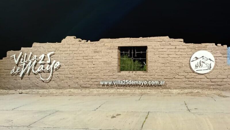 Nuevo «brillo» para el pórtico de ingreso a la Villa 25 de Mayo