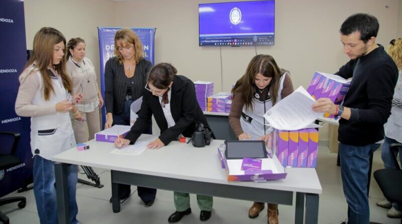 Escuelas primarias de San Rafael recibieron más de 160 dispositivos portátiles