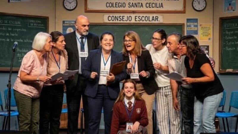 Cierre del ciclo teatro de verano en el ECA Sur Enrique Sobisch
