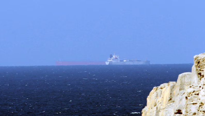 El régimen de Irán afirmó haber cerrado nuevamente el estrecho de Ormuz