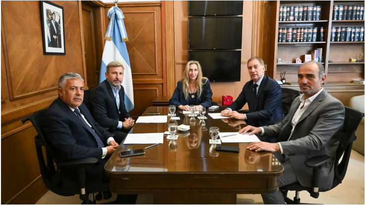 El Gobierno reconoce que no tiene los votos para eliminar las PASO y abre negociaciones con las provincias