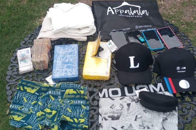 Cayeron dos hombres por estafas con billetera virtual: se secuestraron vehículos, celulares y más de dos kilos de cocaína