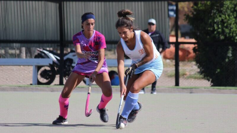 Se juega en Damas A, C y Mamis el torneo de Hockey Acción