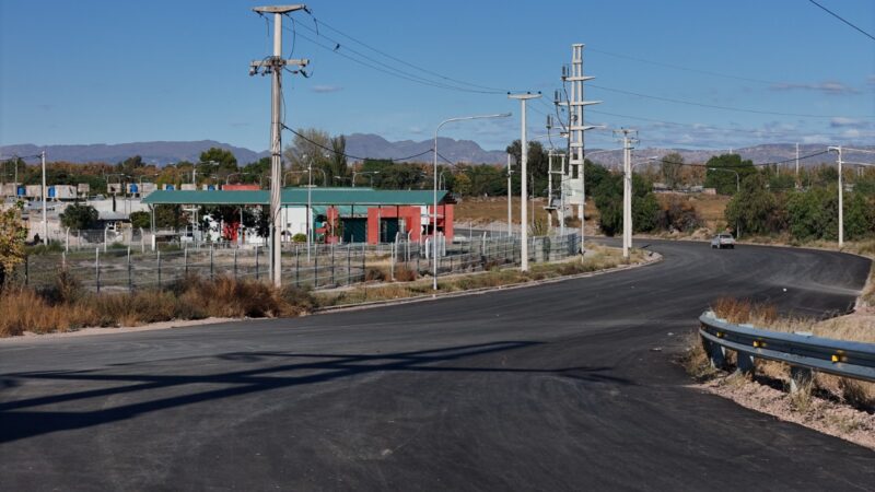 El municipio asfaltó la prolongación de avenida Libertador entre Juan XIII y Vélez Sarfield
