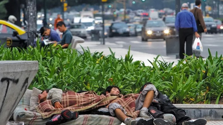 Política  Capital Humano contabilizó 9,4 mil personas en situación de calle en 19 provincias