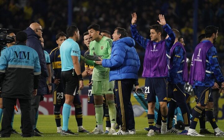 Boca en llamas: polémico empate y complicado en la Copa