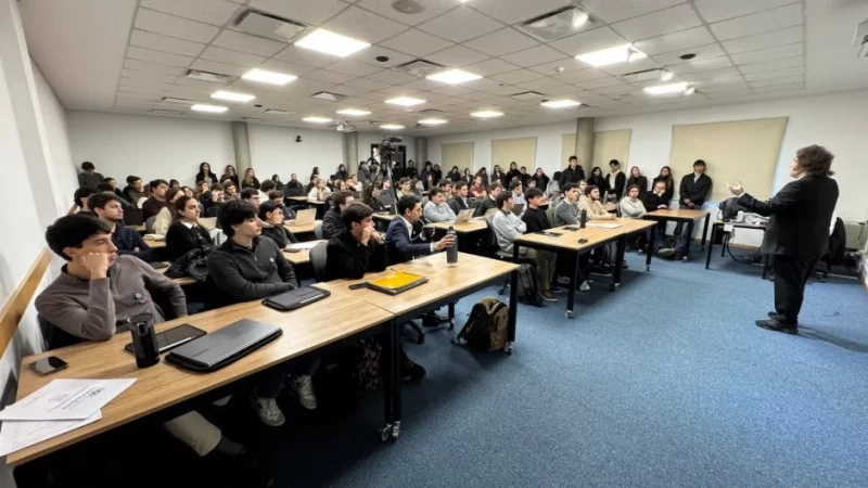 Tras la visita de Milei, docentes de la Universidad San Andrés publicaron una dura carta contra el gobierno