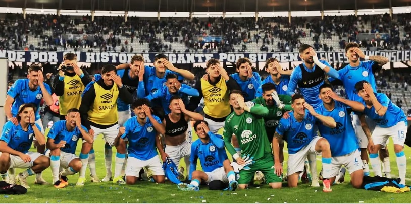 Un aviso fúnebre y el mensaje para exponer a un emblema de Talleres: las burlas de Belgrano tras la histórica victoria en el clásico