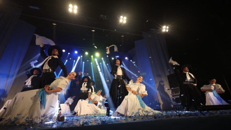 Velada de gala del 25 de mayo: «La patria que somos» en el Teatro Roma