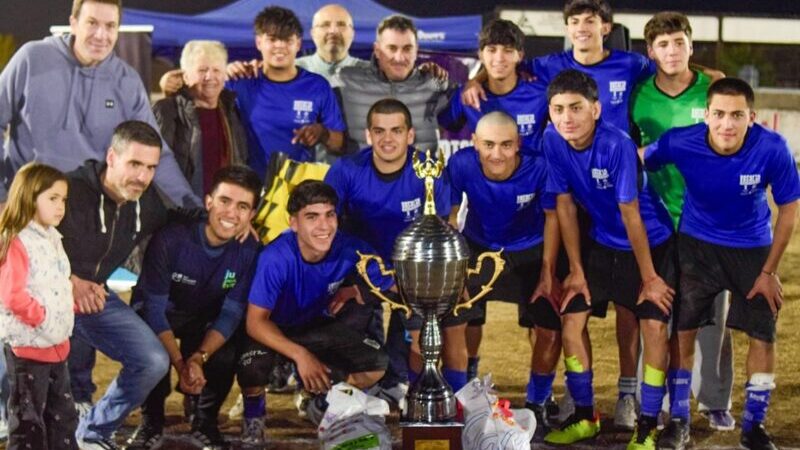 Los chicos del Iaccarini son campeones del torneo de fútbol Jonatán Pérez