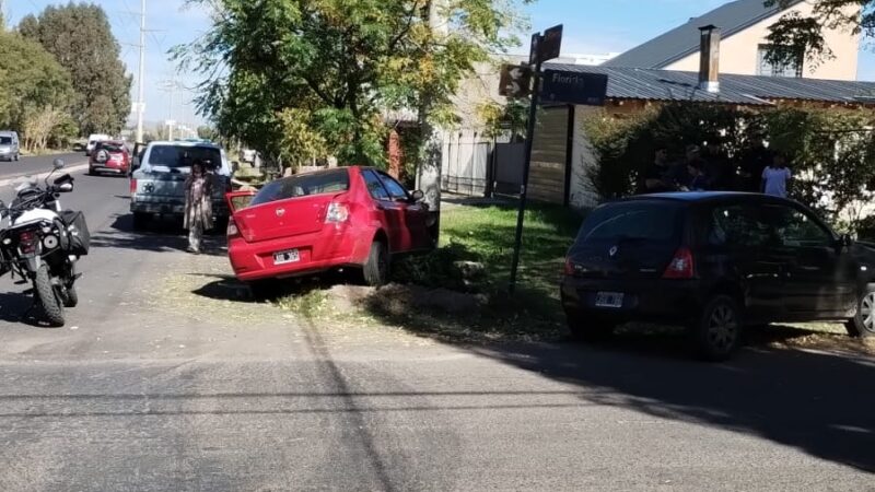 Dos mujeres lesionadas luego de un choque