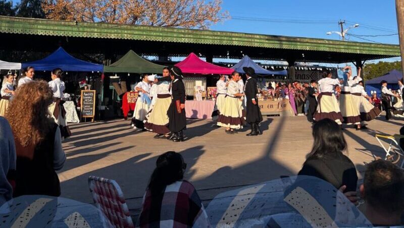 Día del Padre: regalos, música, danza, solidaridad y más en la explanada del Ferrocarril