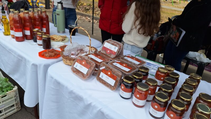 Escuelas agroténicas en la Feria Franca: «Nos permite comercializar y conocer las demandas del mercado»