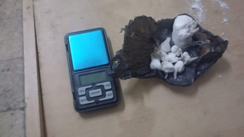 Detuvieron a un joven con cocaína en la vía pública