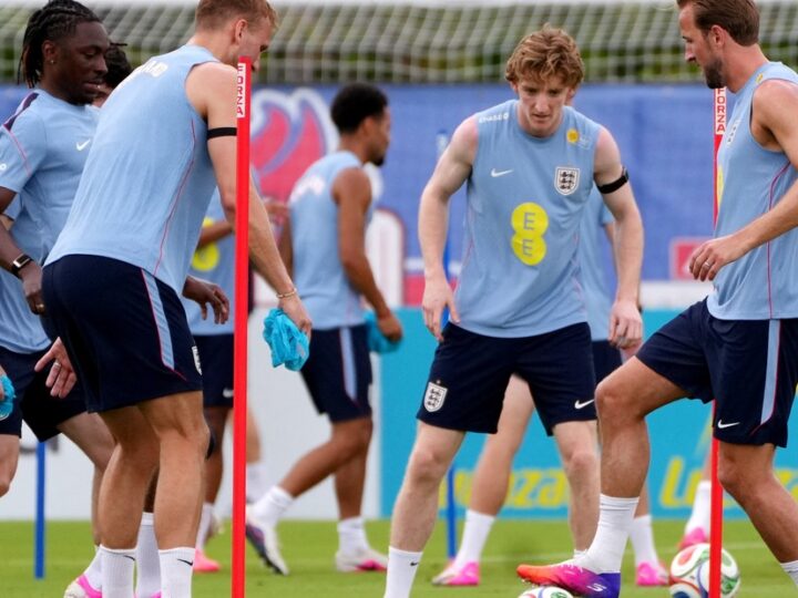 Desvalijaron a la Selección de Inglaterra horas antes de debutar en el Mundial: tendrá que comprar botines de urgencia para jugar