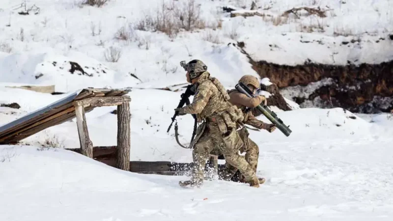 Detuvieron a una exagente de la Policía Bonaerense que reclutaba mercenarios en Argentina para luchar contra el ejército ruso en Ucrania