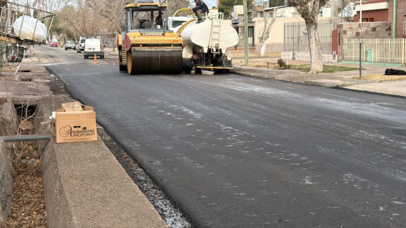 El municipio trabajó en el asfaltado de las calles del Barrio TAC