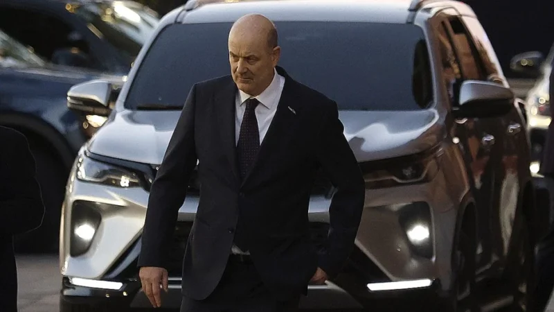 Sturzenegger festejó un salario de 580 mil pesos: «Gracias presidente Milei»