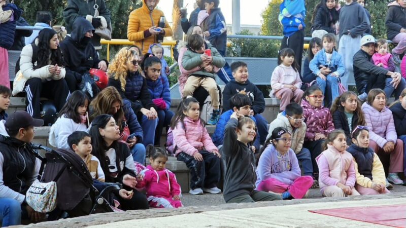 Las vacaciones se viven  pura risa y diversión en el Teatrino del Parque de los Niños