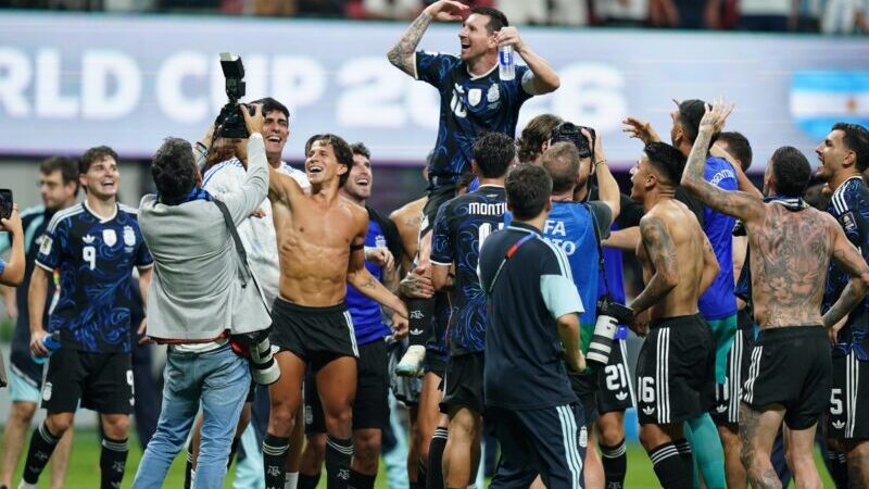 Un premio a la mejor Selección de la historia Argentina está otra vez en la final luego de un triunfo histórico, emocionante.
