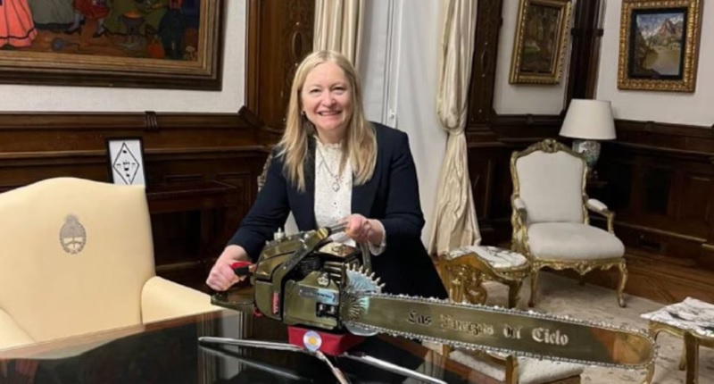 Francia declaró “persona no grata” a Hebe Casado, vicegobernadora de Mendoza, por racismo