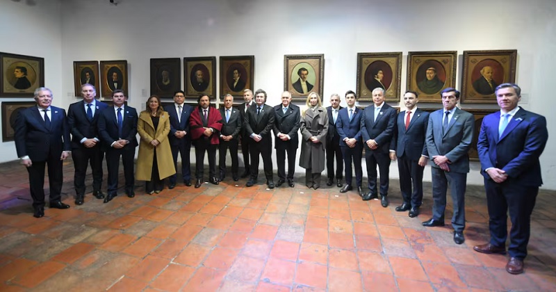 Las promesas de Milei a los gobernadores a cambio de apoyar sus reformas y el camino a la reelección