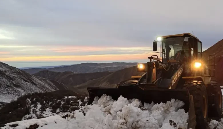 Continúa el temporal en alta montaña y estas son las rutas donde hay restricciones para circular