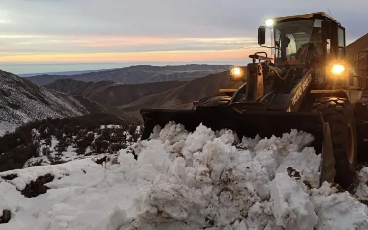 Continúa el temporal en alta montaña y estas son las rutas donde hay restricciones para circular