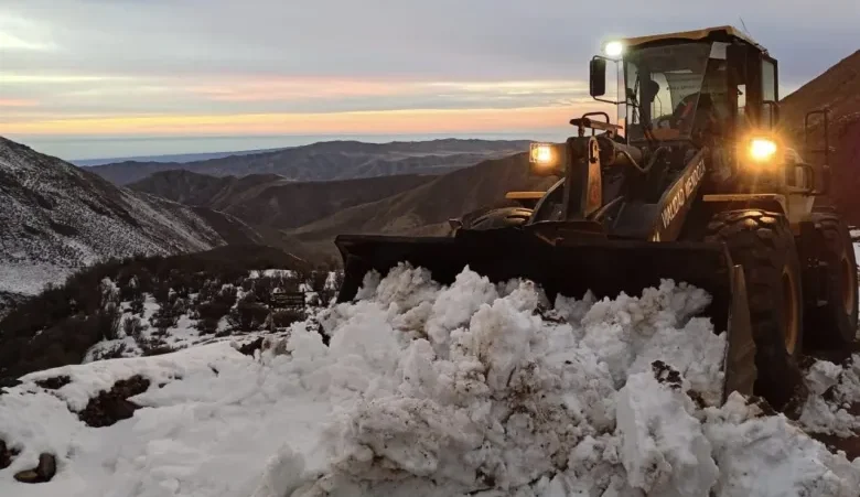 Continúa el temporal en alta montaña y estas son las rutas donde hay restricciones para circular