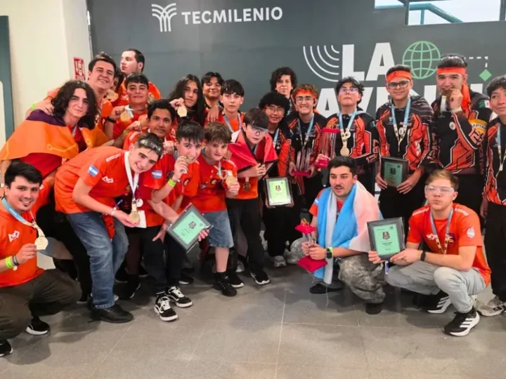 Equipo de estudiantes mendocinos campeón mundial de robótica en México