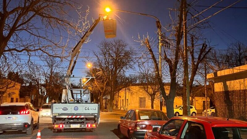 El municipio sigue sumando luminarias Led en calles sanrafaelinas