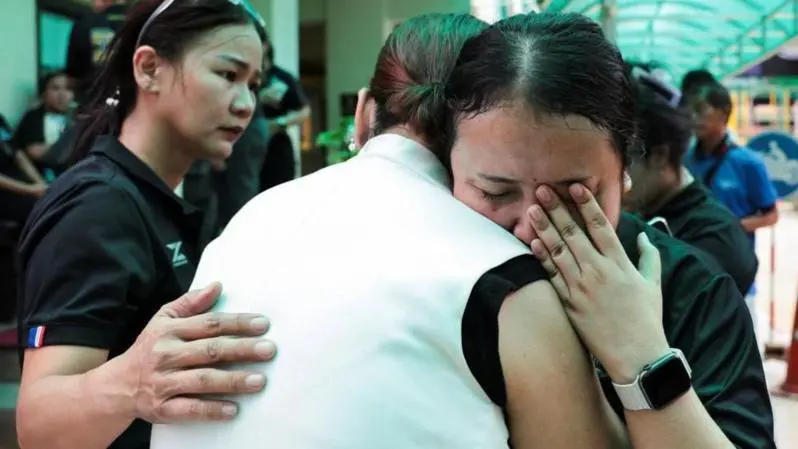 Un alumno de 14 años mata a tiros a 5 profesores y a sus abuelos en Tailandia