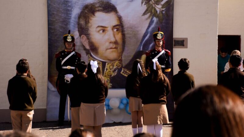 Semana sanrmartiniana: los granaderos recorren las escuelas de San Rafael