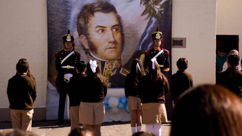 Semana sanrmartiniana: los granaderos recorren las escuelas de San Rafael