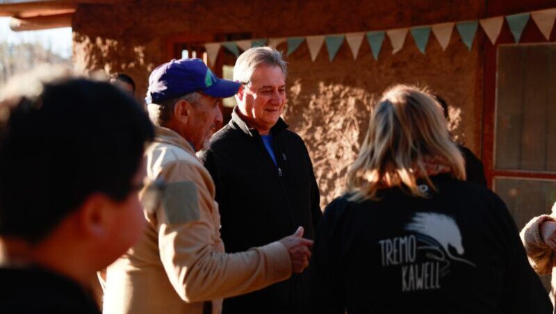 Omar Félix visitó la Fundación Tremo Kawell y destacó su importante labor social
