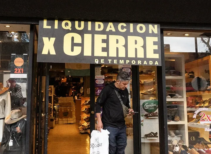 Cierre de locales en Mendoza: tres comercios históricos bajan sus persianas en calle San Martín