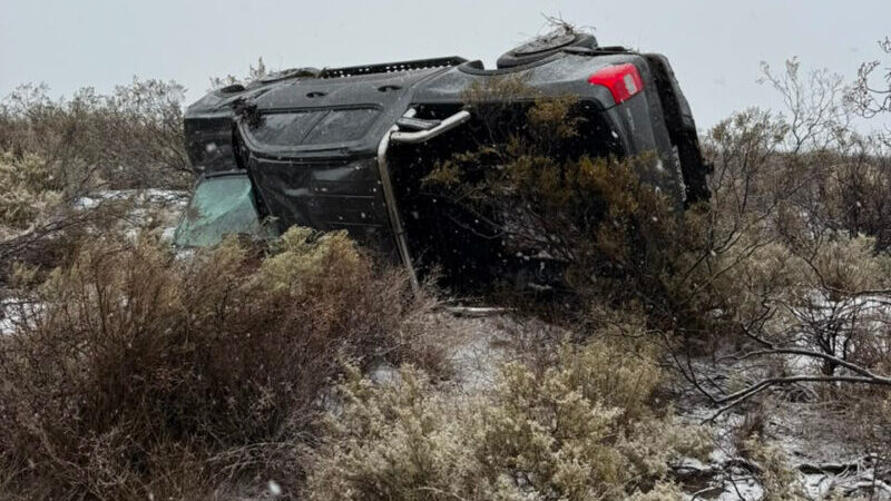 Dos personas heridas luego de un vuelco en ruta 144