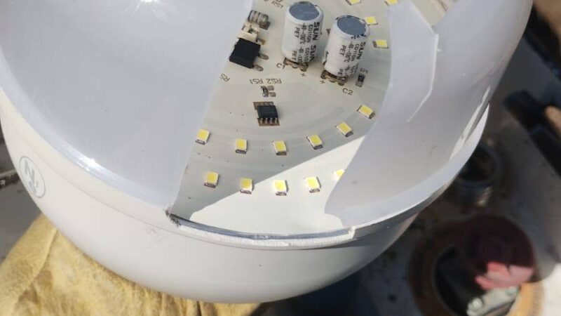 El municipio reparó luminarias en Cañada Seca y al día siguiente fueron vandalizadas