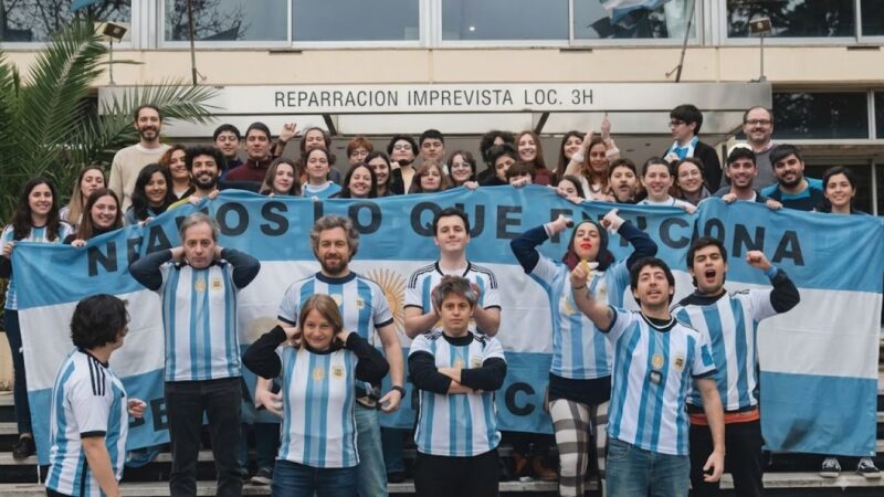 Ponerse la camiseta por la ciencia argentina: por día se pierden 7 científicos en el país