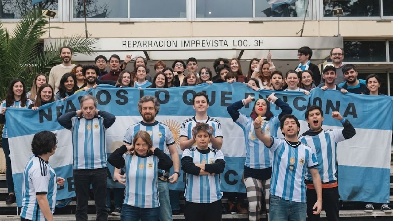 Ponerse la camiseta por la ciencia argentina: por día se pierden 7 científicos en el país