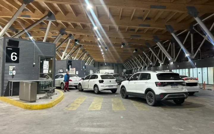 Tras casi 40 días, reabrió el Paso a Chile para autos y colectivos